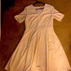 Gal Meets Glam cream Kate dress